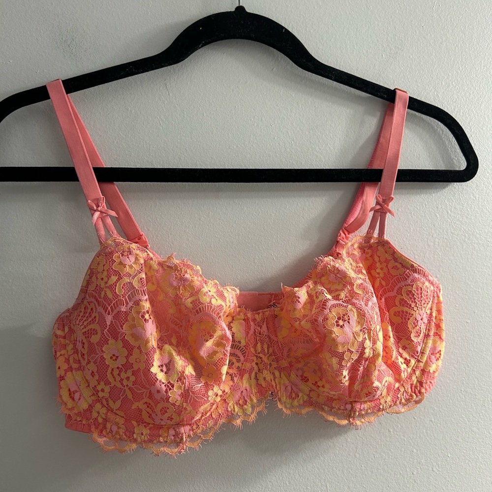 Victoria’s Secret dream angels push up without padding bra - Picture 3 of 7